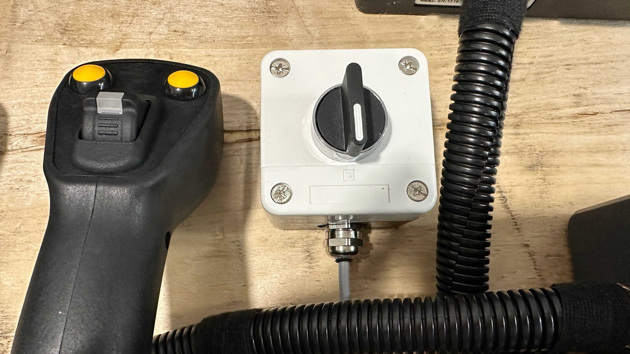 Equipamento florestal Proportional Valve Walvoil DPX100 with Control Scanreco RC400 and JP Joysticks Danfoss for Parker, Nordhyraulic, Fassi, Hiab: foto 16 Equipamento florestal Proportional Valve Walvoil DPX100 with Control Scanreco RC400 and JP Joysticks Danfoss for Parker, Nordhyraulic, Fassi, Hiab: foto 16