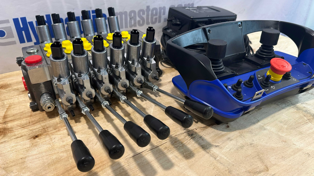 Set Scanreco RC400 with Walvoil DPX100 Komatsu Forest, Ponsse, Fassi, Palfinger - Reboque florestal: foto 3 Set Scanreco RC400 with Walvoil DPX100 Komatsu Forest, Ponsse, Fassi, Palfinger - Reboque florestal: foto 3