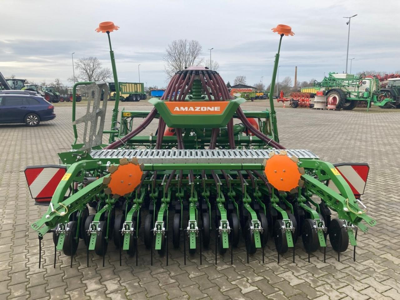 Amazone KX3001 + AVANT3002NUR 320HA - Semeadora combinada: foto 3 Amazone KX3001 + AVANT3002NUR 320HA - Semeadora combinada: foto 3