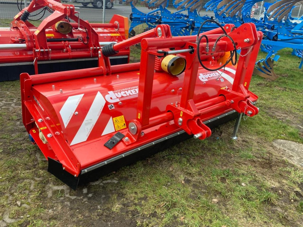 Dücker UM 27AKTION - Triturador de martelos: foto 1 Dücker UM 27AKTION - Triturador de martelos: foto 1