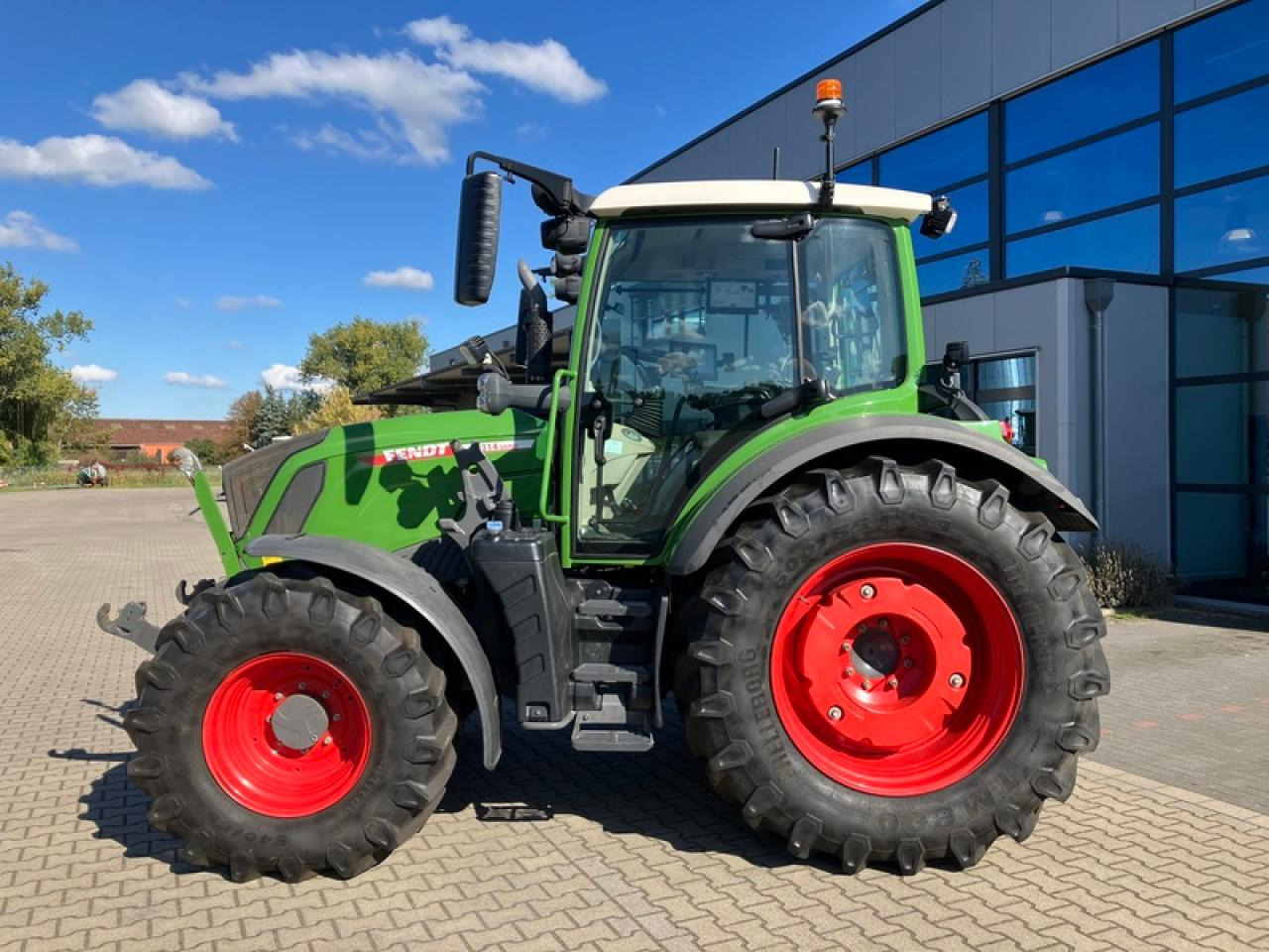 Fendt VARIO 314 GEN 4 // RTK - Trator: foto 2 Fendt VARIO 314 GEN 4 // RTK - Trator: foto 2