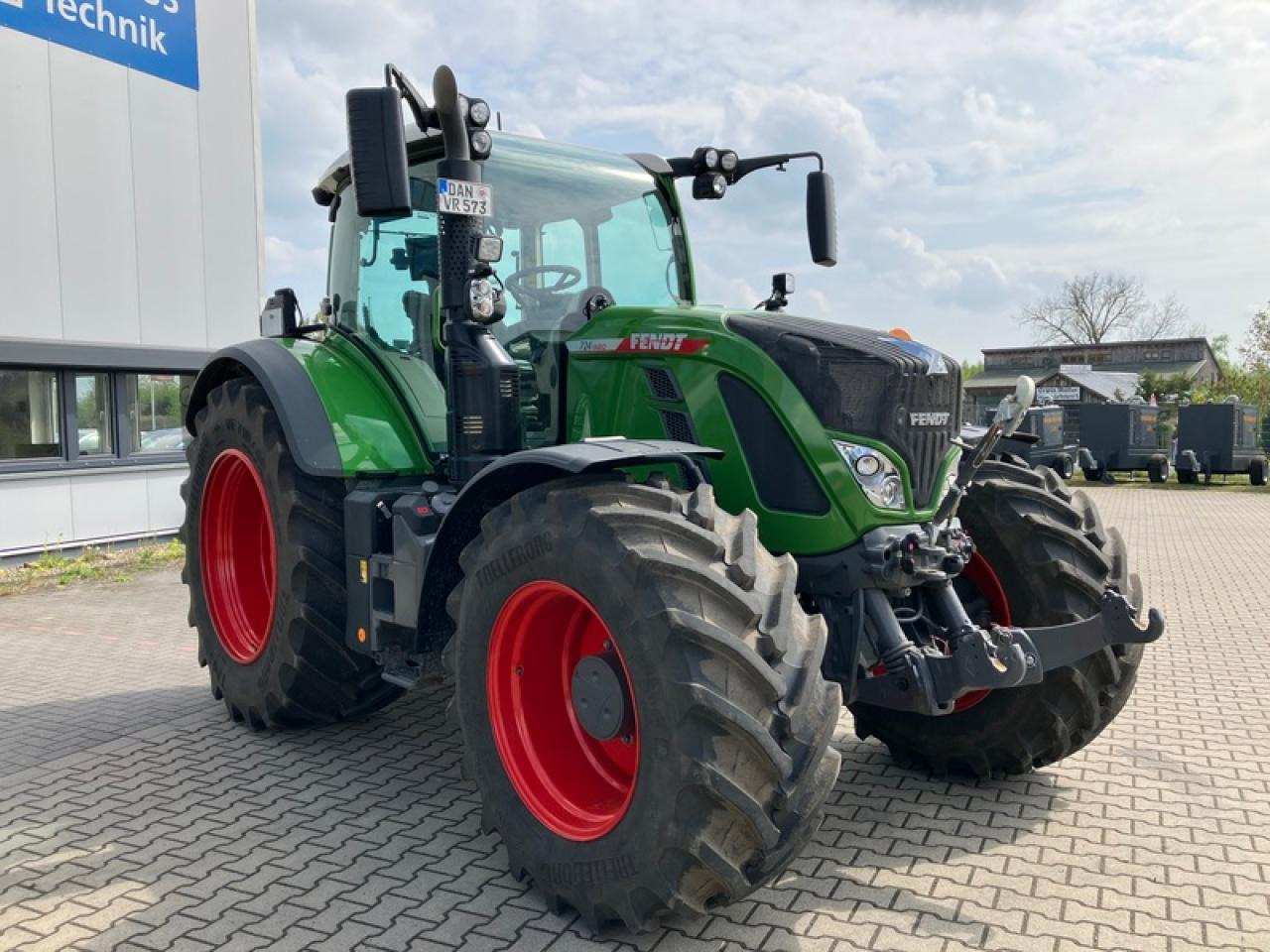 Fendt VARIO 724 GEN 6 PROFI PLUS SET 2 - Trator: foto 4 Fendt VARIO 724 GEN 6 PROFI PLUS SET 2 - Trator: foto 4