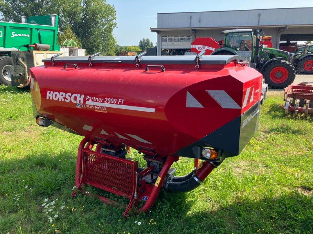 Horsch PARTNER 2000 FRONTTANK - Distribuidor de fertilizantes: foto 1 Horsch PARTNER 2000 FRONTTANK - Distribuidor de fertilizantes: foto 1