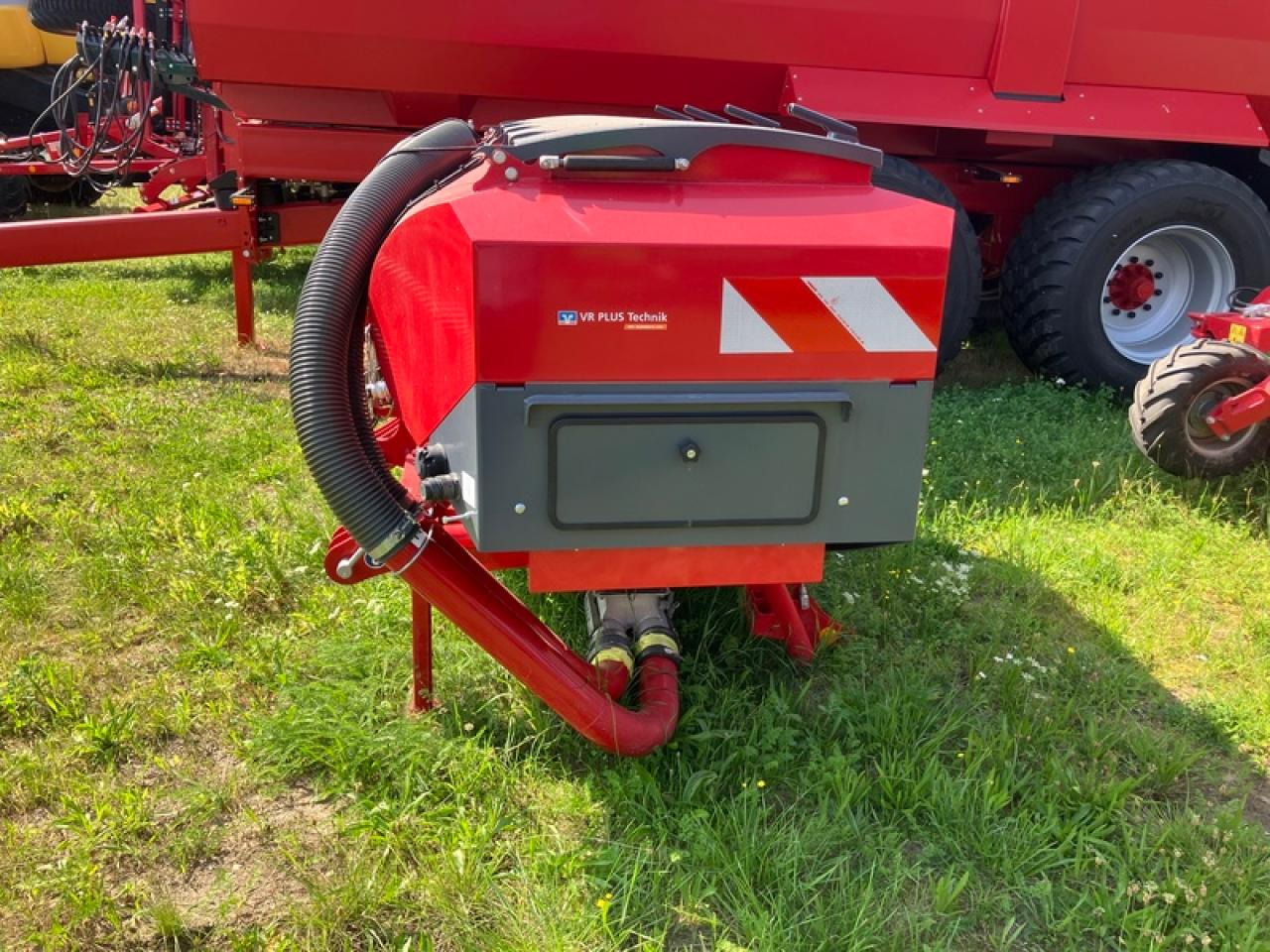 Horsch PARTNER 2000 FRONTTANK - Distribuidor de fertilizantes: foto 3 Horsch PARTNER 2000 FRONTTANK - Distribuidor de fertilizantes: foto 3