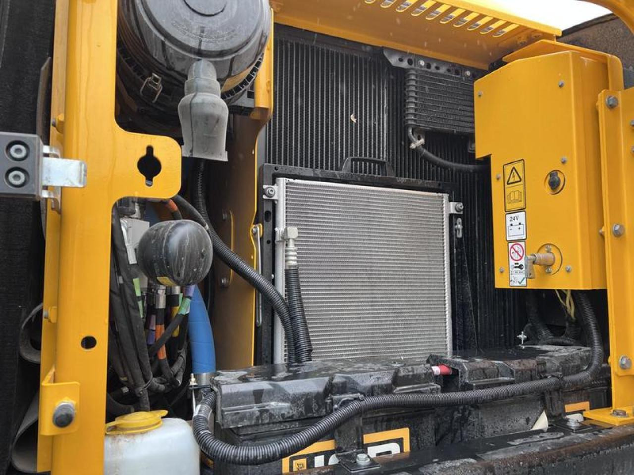 JCB JS145W - Escavadeira de rodas: foto 4 JCB JS145W - Escavadeira de rodas: foto 4