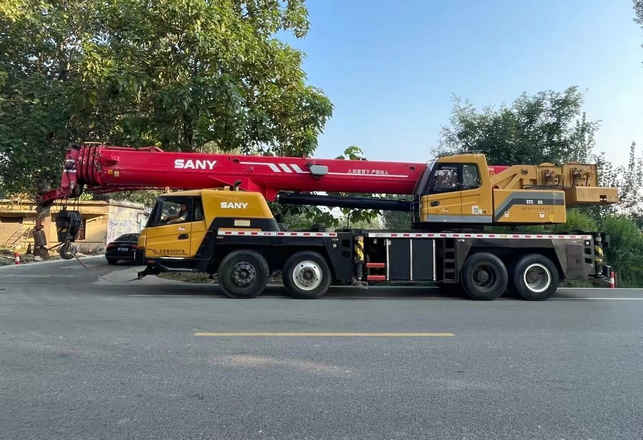 Sany STC800 - Grua móvel: foto 1 Sany STC800 - Grua móvel: foto 1