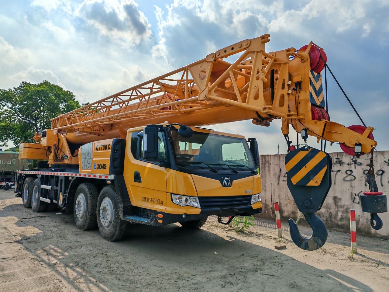 XCMG QY70KC - Grua móvel: foto 2 XCMG QY70KC - Grua móvel: foto 2