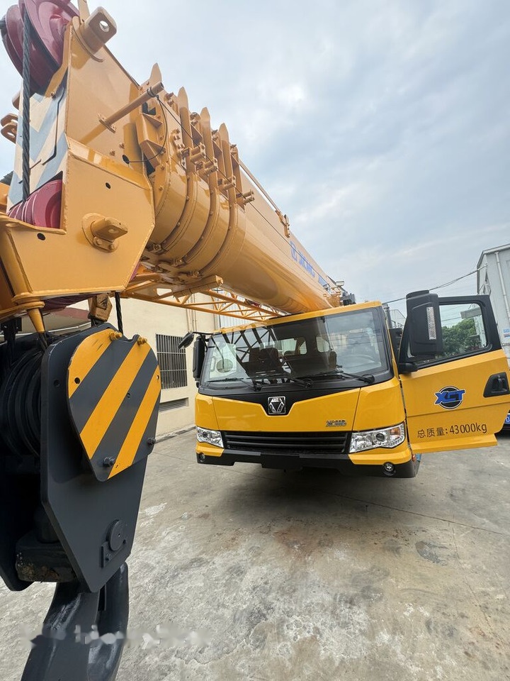 XCMG XCT70 25ton 50ton 70ton 130ton - Grua móvel: foto 2 XCMG XCT70 25ton 50ton 70ton 130ton - Grua móvel: foto 2