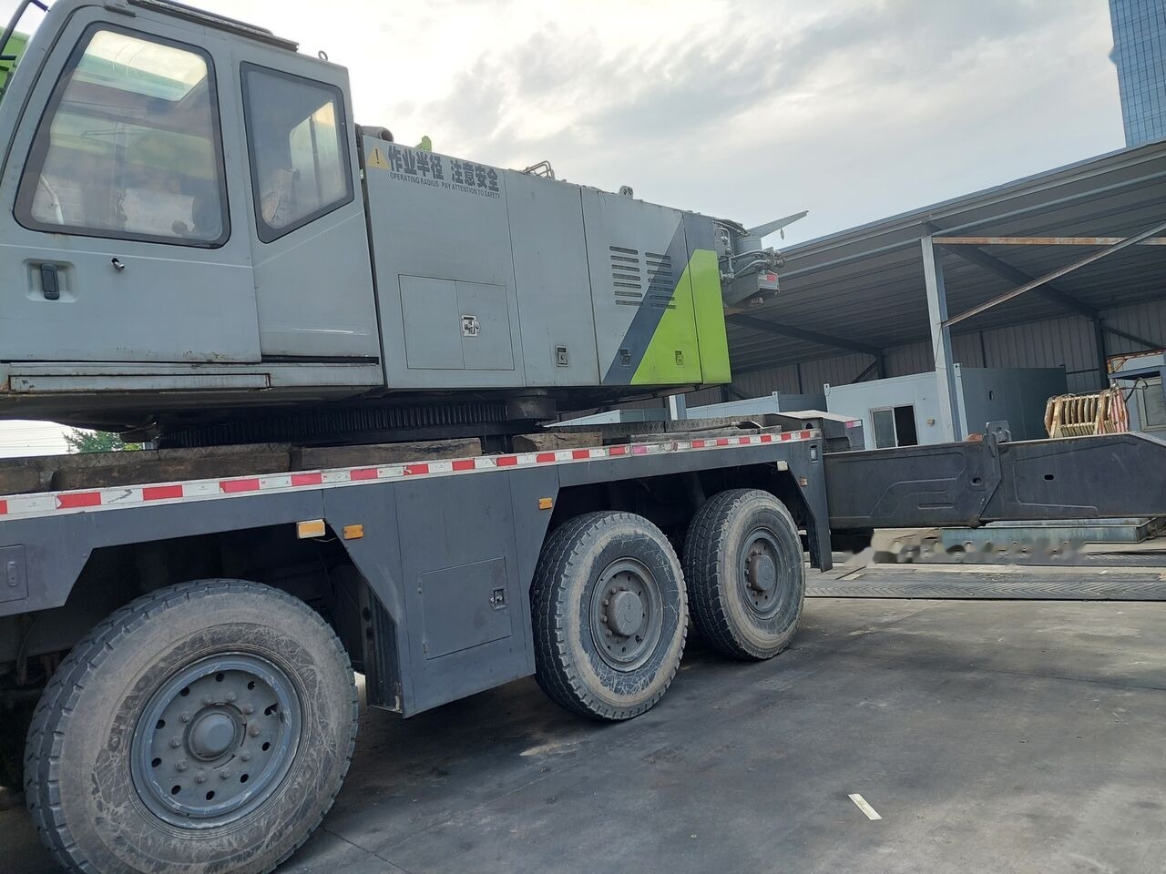 Zoomlion ZAT2600V 260T 260ton 220t 220ton - Grua móvel: foto 4 Zoomlion ZAT2600V 260T 260ton 220t 220ton - Grua móvel: foto 4
