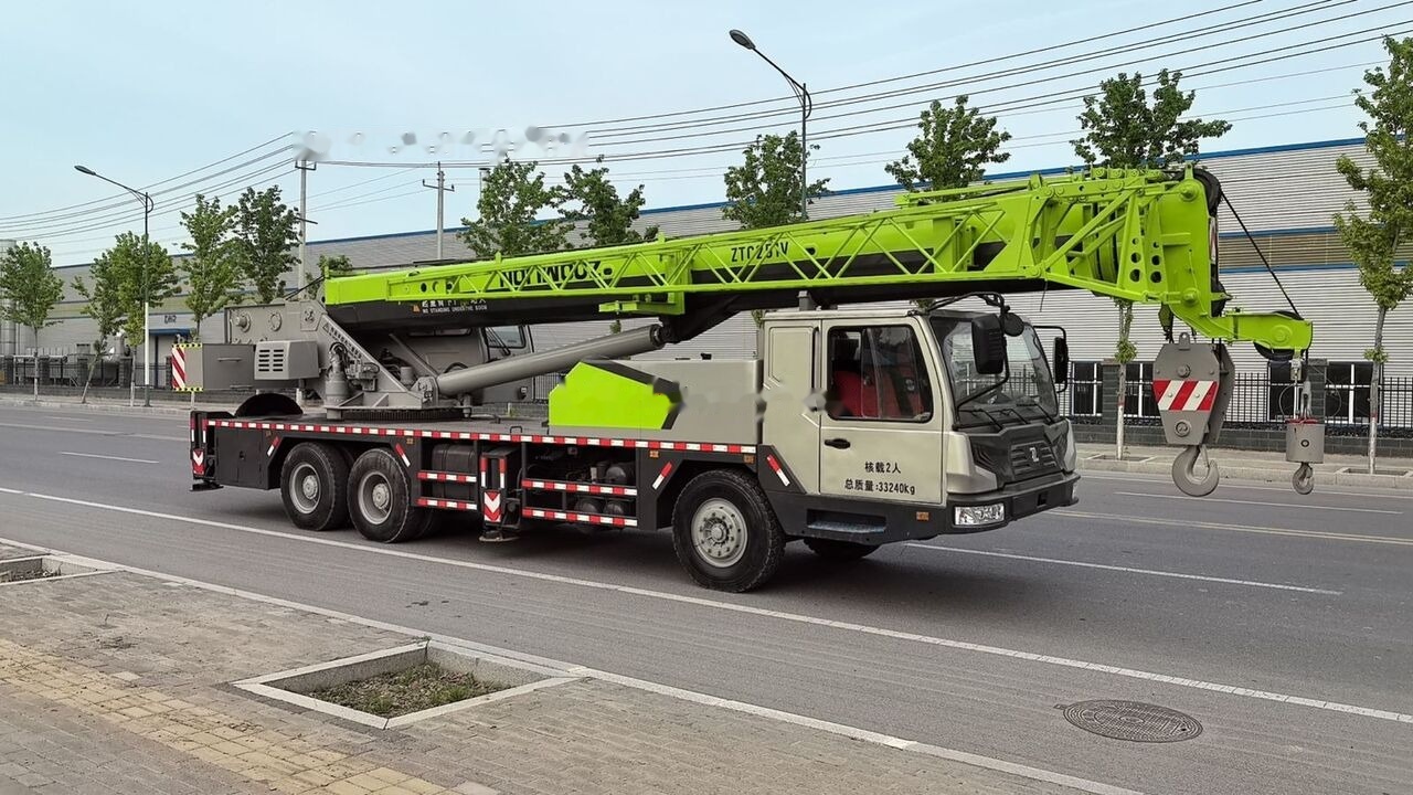 Zoomlion ZTC251V ZTC251V ZTC350 ZTV500 ZTC750 25T 25ton 35ton 50ton - Grua móvel: foto 2 Zoomlion ZTC251V ZTC251V ZTC350 ZTV500 ZTC750 25T 25ton 35ton 50ton - Grua móvel: foto 2