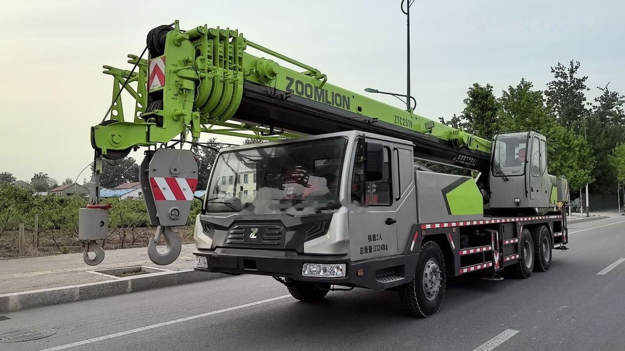 Zoomlion ZTC251V ZTC350 ZTV500 25T 35T 50T 25ton 35ton - Grua móvel: foto 3 Zoomlion ZTC251V ZTC350 ZTV500 25T 35T 50T 25ton 35ton - Grua móvel: foto 3