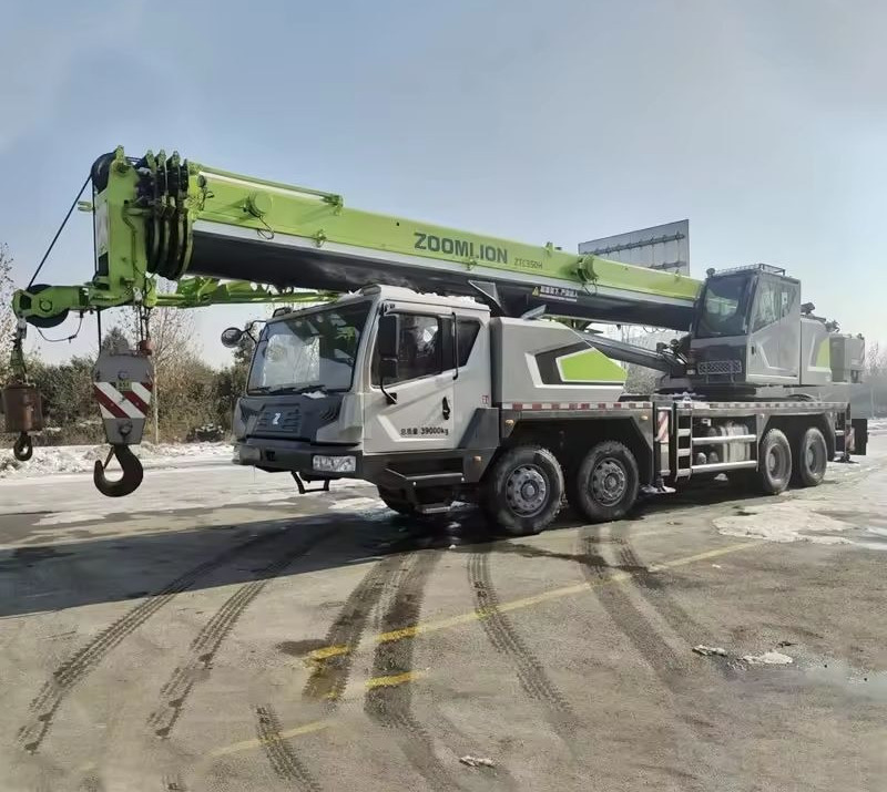 Zoomlion ZTC350 ZTC250 ZTC550 ZTC1000 - Grua móvel: foto 1 Zoomlion ZTC350 ZTC250 ZTC550 ZTC1000 - Grua móvel: foto 1