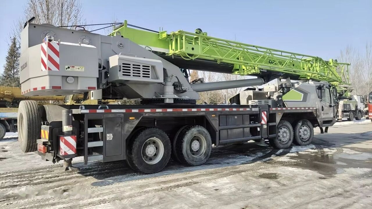 Zoomlion ZTC350 ZTC250 ZTC550 ZTC1000 - Grua móvel: foto 3 Zoomlion ZTC350 ZTC250 ZTC550 ZTC1000 - Grua móvel: foto 3
