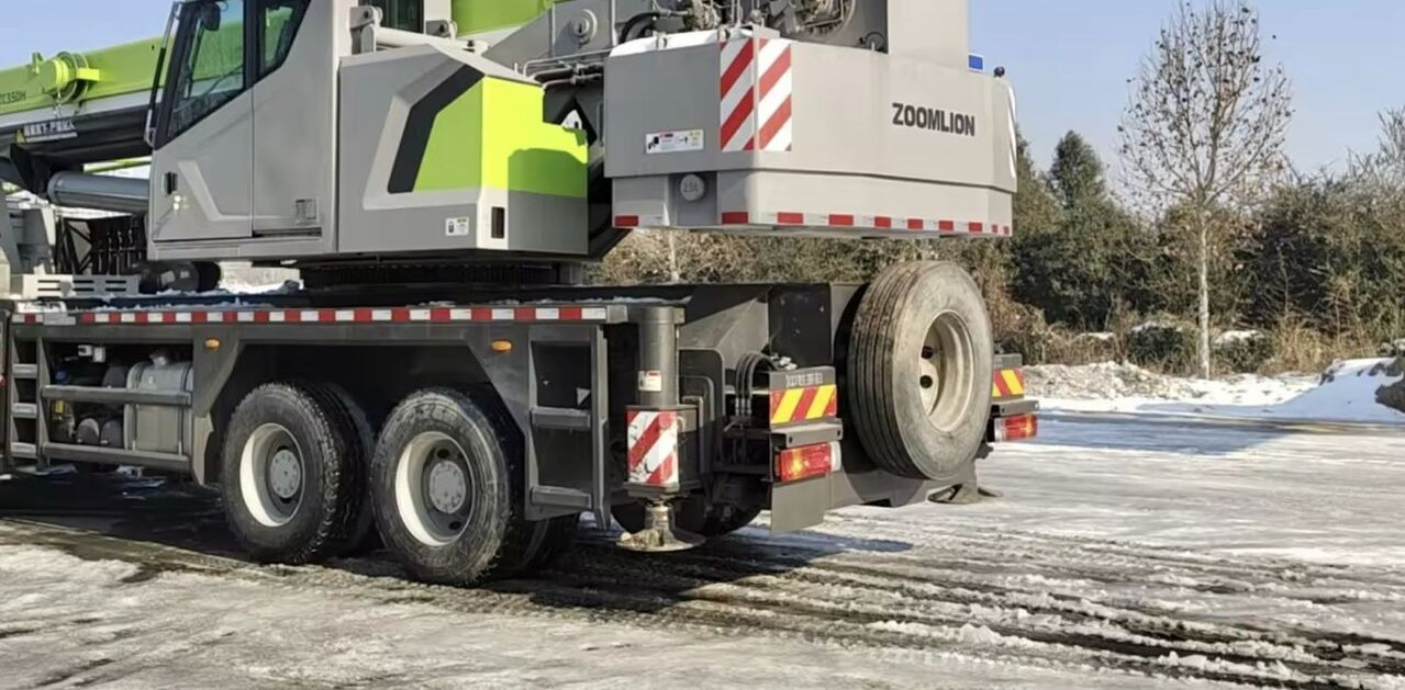Zoomlion ZTC350 ZTC250 ZTC550 ZTC1000 - Grua móvel: foto 4 Zoomlion ZTC350 ZTC250 ZTC550 ZTC1000 - Grua móvel: foto 4