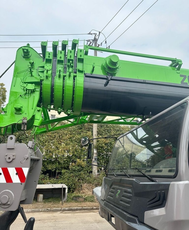 Zoomlion ZTC700V ZTC800V ZTC900V 50T 70T 80T 100T - Grua móvel: foto 5 Zoomlion ZTC700V ZTC800V ZTC900V 50T 70T 80T 100T - Grua móvel: foto 5