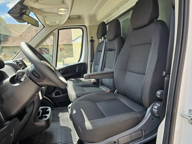 FIAT Ducato 35 MAXI 180 Pritsche Plane LBW BÄR AHK - Carrinha de lona: foto 2 FIAT Ducato 35 MAXI 180 Pritsche Plane LBW BÄR AHK - Carrinha de lona: foto 2