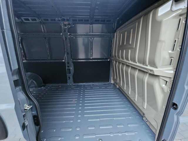 Furgão novo FIAT Ducato 35 MAXI L5H2 L4H2 180 15m³ Safety Kamera...: foto 27 Furgão novo FIAT Ducato 35 MAXI L5H2 L4H2 180 15m³ Safety Kamera...: foto 27