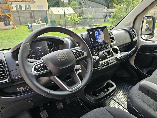 FIAT Ducato MAXI 35 180 Koffer 4,9 Seitentüre LED - Carrinha de contentor: foto 4 FIAT Ducato MAXI 35 180 Koffer 4,9 Seitentüre LED - Carrinha de contentor: foto 4