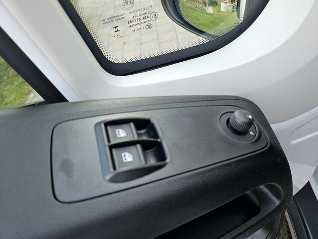 FIAT Ducato MAXI Serie 9.2 2025 DOKA 3-Seitenkiipper... - Camião basculante: foto 4 FIAT Ducato MAXI Serie 9.2 2025 DOKA 3-Seitenkiipper... - Camião basculante: foto 4