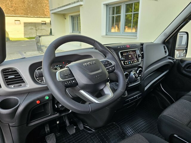 IVECO Daily 35S18 3.0 Koffer LBW Bär ACC LED sofort! - Carrinha de contentor: foto 5 IVECO Daily 35S18 3.0 Koffer LBW Bär ACC LED sofort! - Carrinha de contentor: foto 5