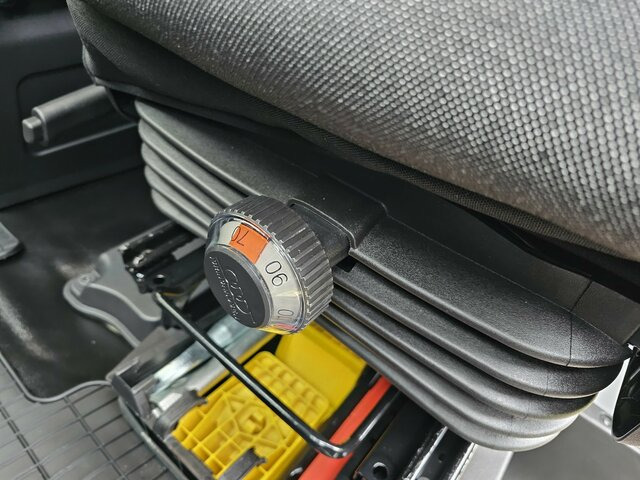 IVECO Daily 35S18HA8V DOKA Hi-Matic 12m³ L2H2 7 Sitze... - Furgão, Carrinha cabine dupla: foto 3 IVECO Daily 35S18HA8V DOKA Hi-Matic 12m³ L2H2 7 Sitze... - Furgão, Carrinha cabine dupla: foto 3