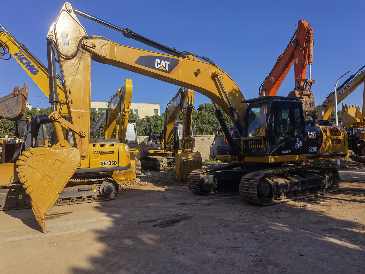 CAT 329D Excavator - Escavadora de rastos: foto 1 CAT 329D Excavator - Escavadora de rastos: foto 1