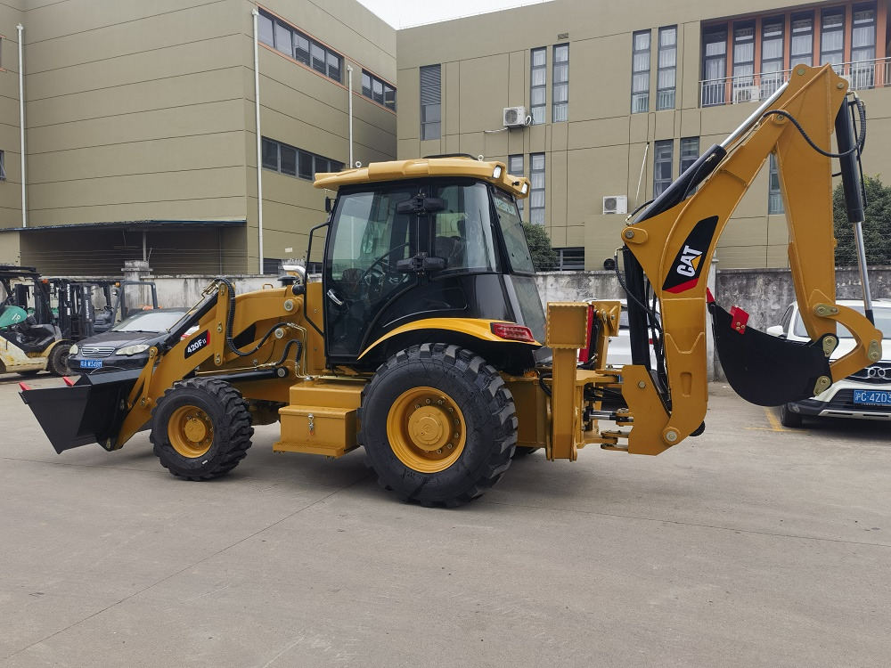 CAT 420F Backhoe Loader - Retroescavadeira: foto 2 CAT 420F Backhoe Loader - Retroescavadeira: foto 2