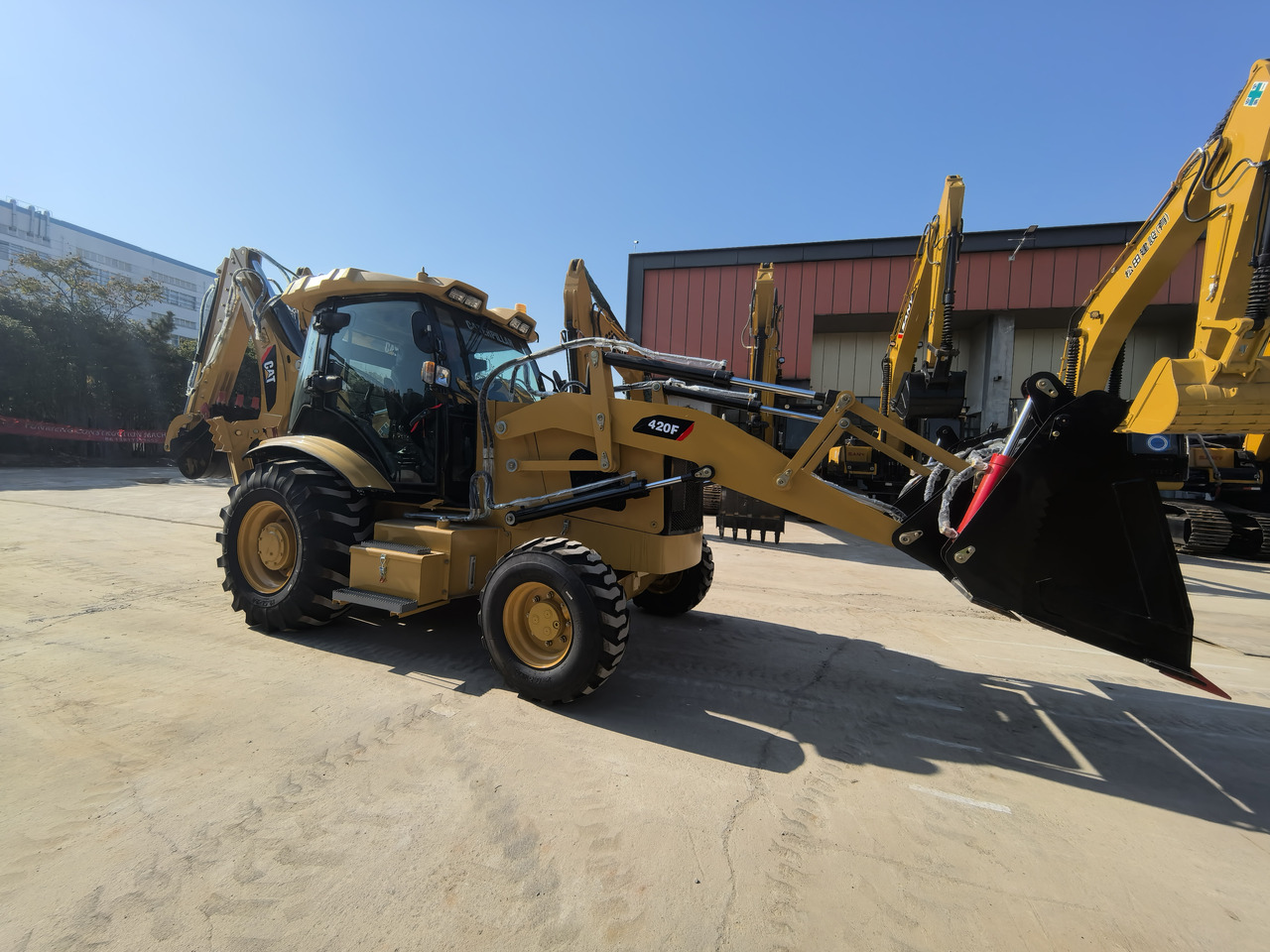 CAT 420F Backhoe Loader - Retroescavadeira: foto 3 CAT 420F Backhoe Loader - Retroescavadeira: foto 3