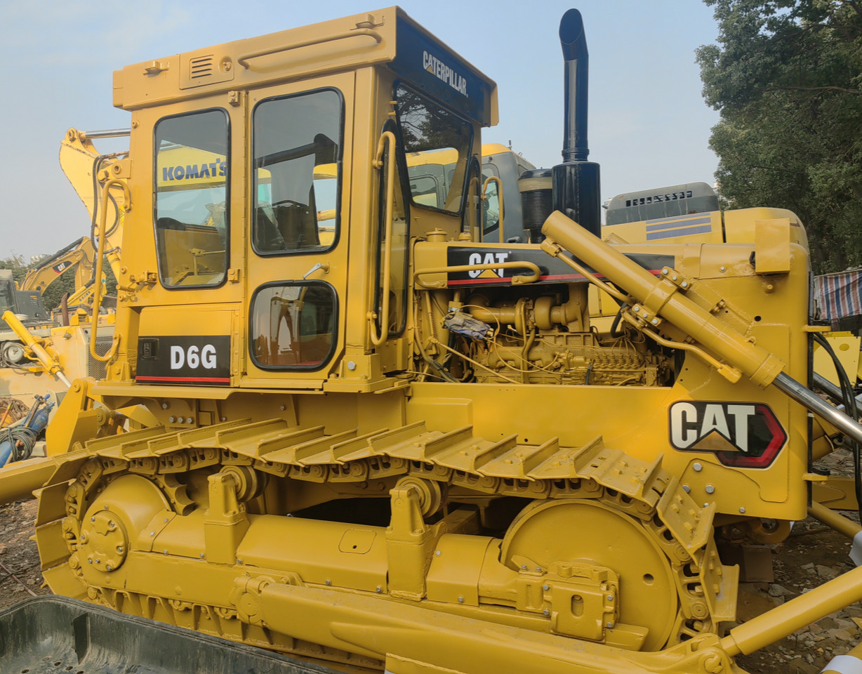 CAT D6G Bulldozer - Buldôzer: foto 4 CAT D6G Bulldozer - Buldôzer: foto 4