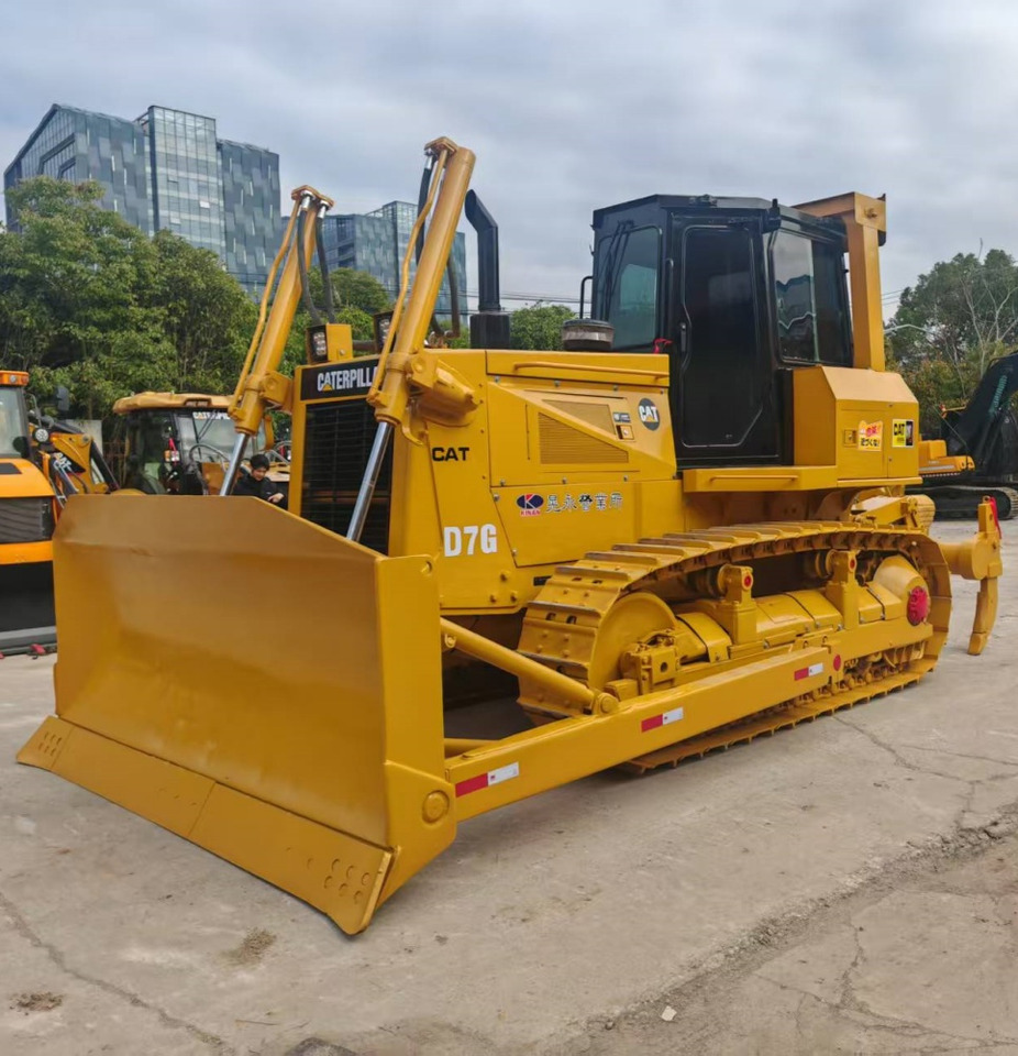 CAT D7G Dozer - Buldôzer: foto 1 CAT D7G Dozer - Buldôzer: foto 1