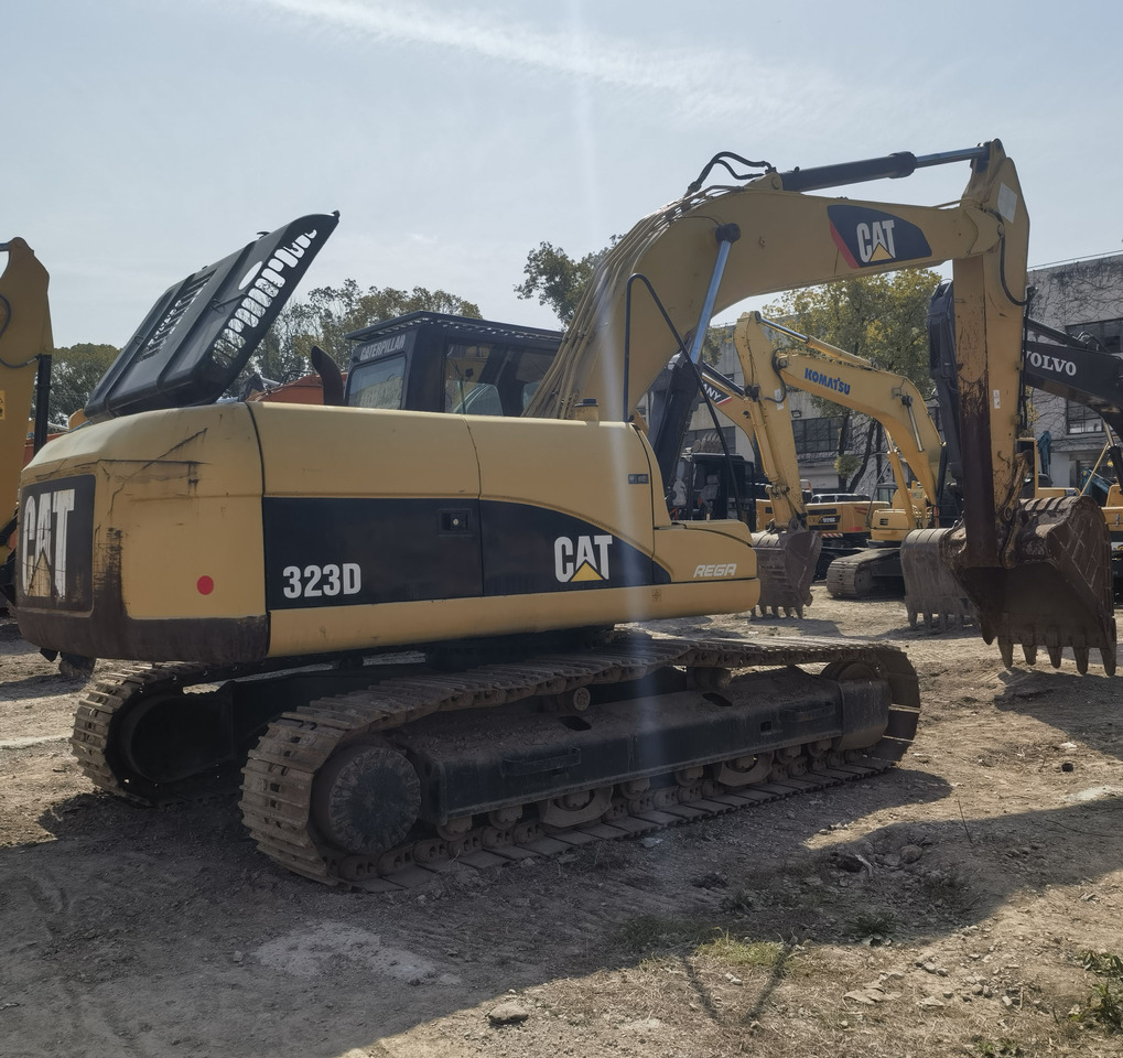 CATERPILLAR 323D - Escavadora de rastos: foto 5 CATERPILLAR 323D - Escavadora de rastos: foto 5