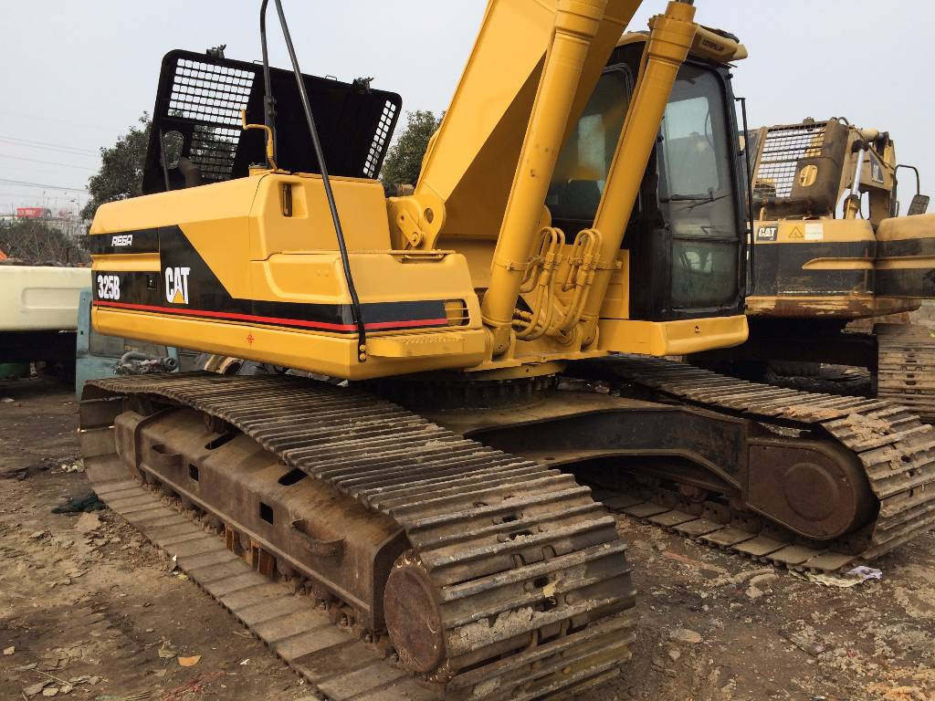CATERPILLAR 325 B - Escavadora de rastos: foto 2 CATERPILLAR 325 B - Escavadora de rastos: foto 2