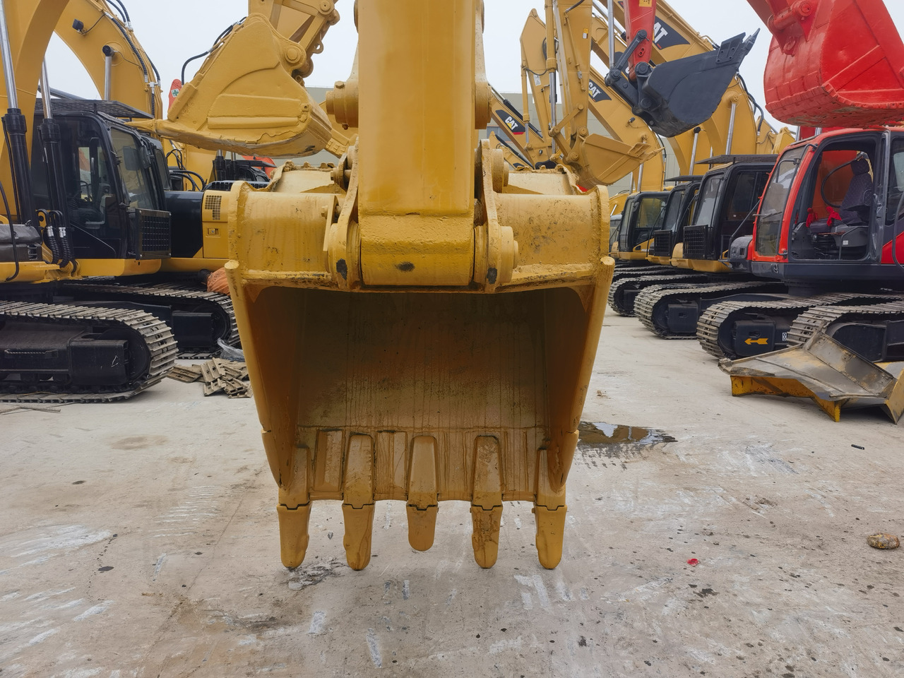 CATERPILLAR 330 D - Escavadora de rastos: foto 4 CATERPILLAR 330 D - Escavadora de rastos: foto 4