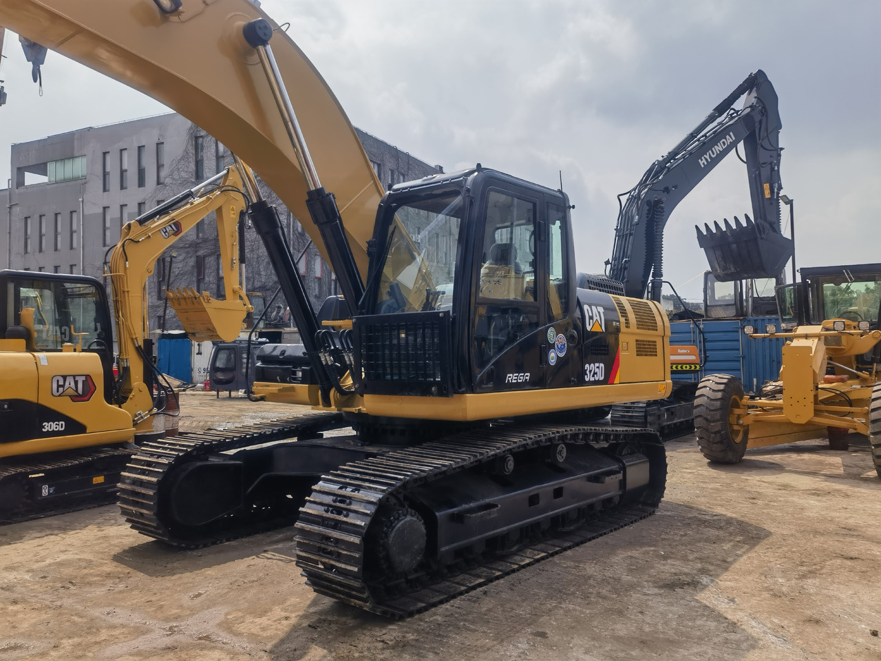 CATERPILLAR CAT 325D Excavator - Escavadora de rastos: foto 4 CATERPILLAR CAT 325D Excavator - Escavadora de rastos: foto 4
