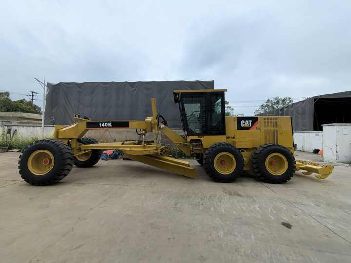 Caterpillar 140k motor grader Cat140k graders heavy equipment 140K with good quality good price - Motoniveladora: foto 2 Caterpillar 140k motor grader Cat140k graders heavy equipment 140K with good quality good price - Motoniveladora: foto 2