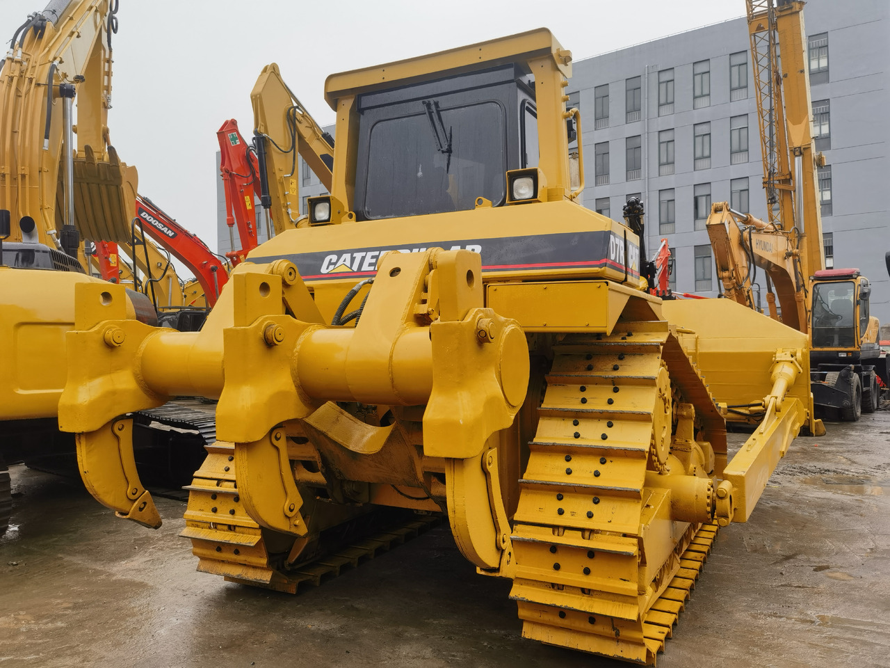 Caterpillar D7R Bulldozer - Buldôzer: foto 4 Caterpillar D7R Bulldozer - Buldôzer: foto 4