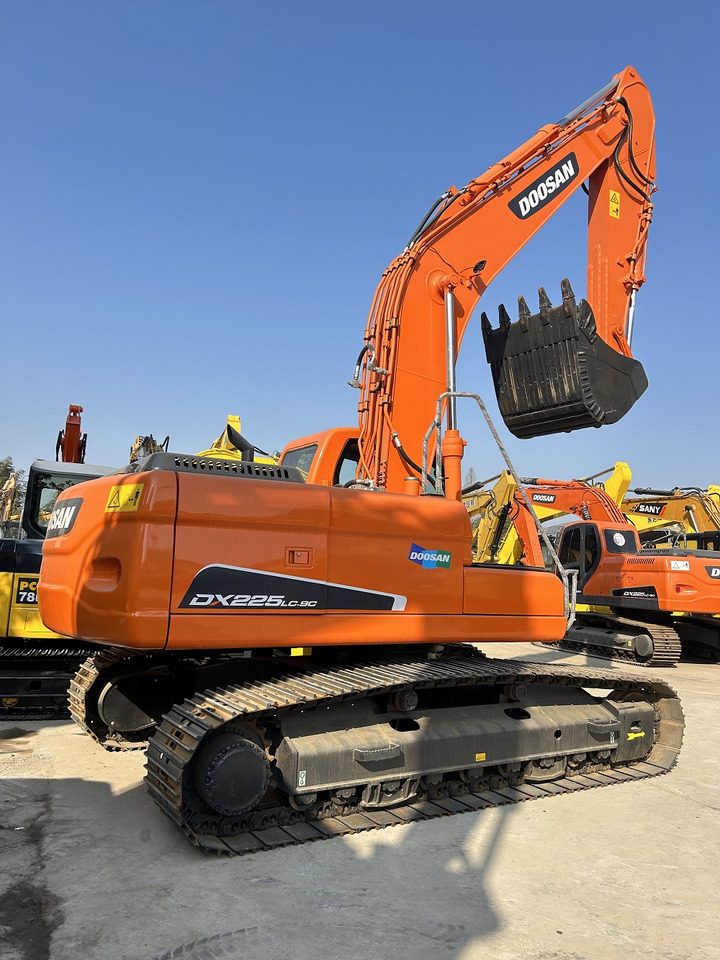 DOOSAN Doosan DX225LC Crawler excavator - Escavadora de rastos: foto 1 DOOSAN Doosan DX225LC Crawler excavator - Escavadora de rastos: foto 1
