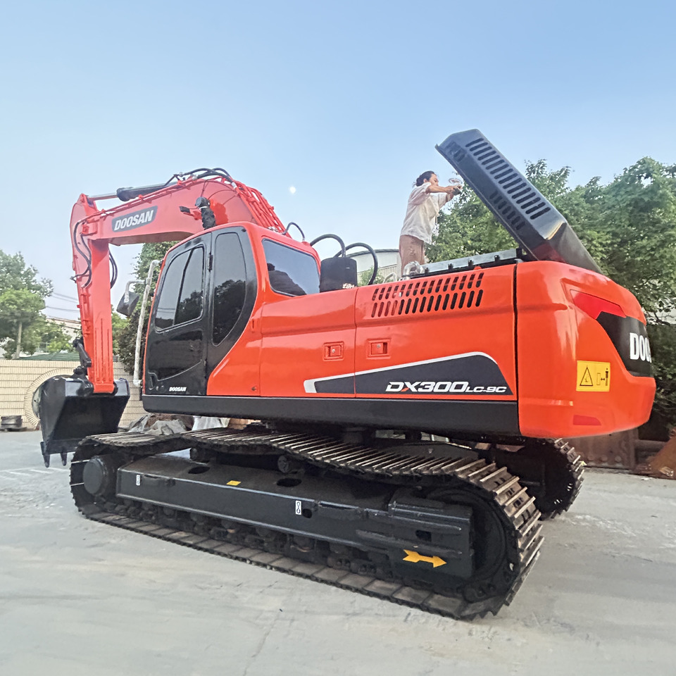 Doosan Dx300LC-9C Crawler Excavator - Escavadora de rastos: foto 3 Doosan Dx300LC-9C Crawler Excavator - Escavadora de rastos: foto 3