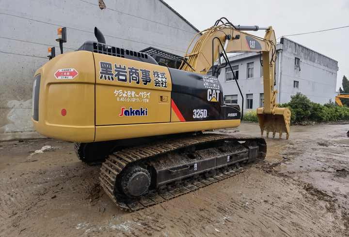 Excavadora CAT 330 330D 325D excavator cheap used CAT 330D2L digger CAT325 earth moving machine for sale - Escavadora de rastos: foto 3 Excavadora CAT 330 330D 325D excavator cheap used CAT 330D2L digger CAT325 earth moving machine for sale - Escavadora de rastos: foto 3