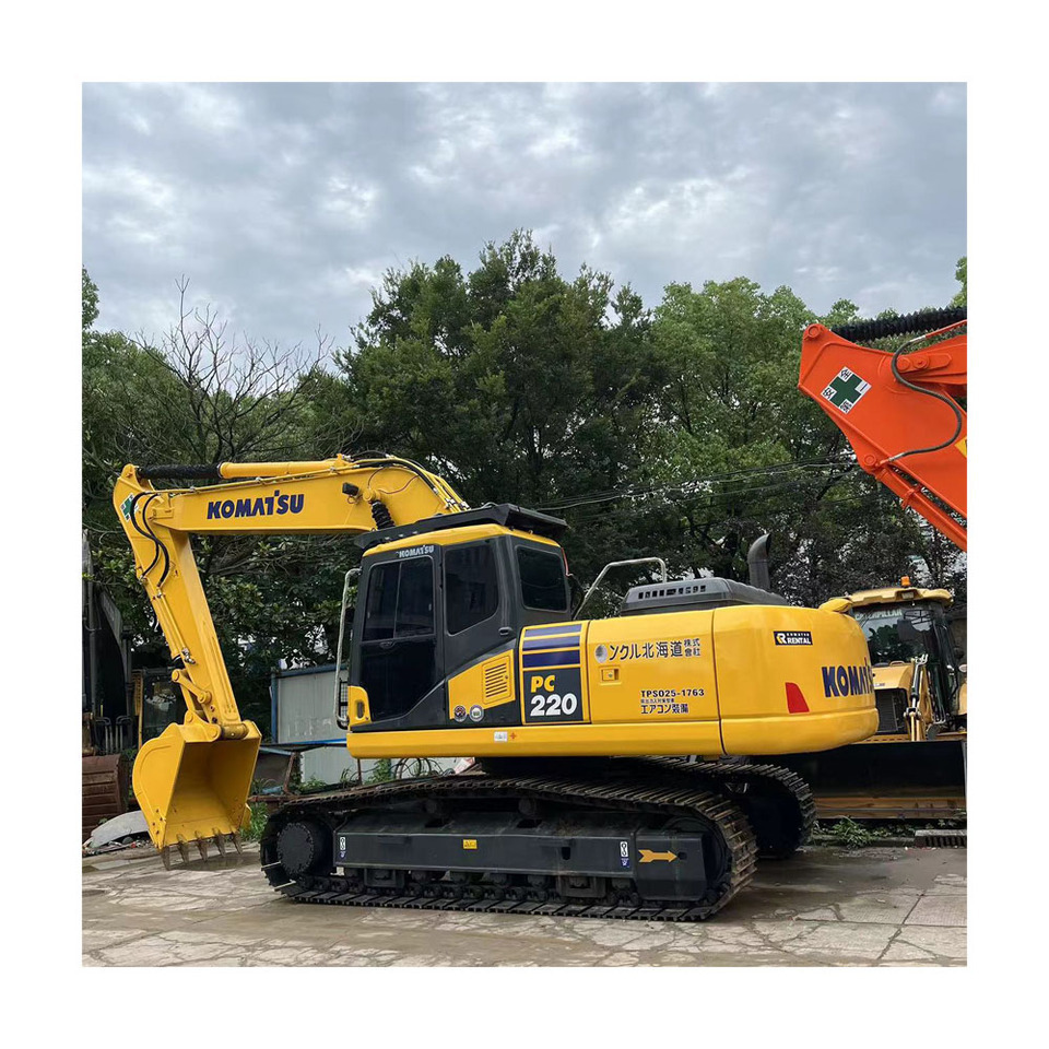 Komatsu PC 220-8 Excavator - Escavadora de rastos: foto 1 Komatsu PC 220-8 Excavator - Escavadora de rastos: foto 1