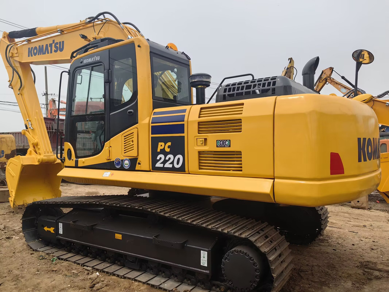 Komatsu PC 220-8 Excavator - Escavadora de rastos: foto 1 Komatsu PC 220-8 Excavator - Escavadora de rastos: foto 1