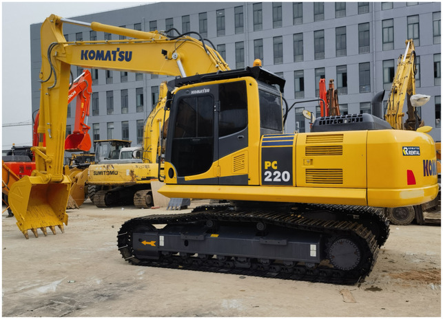 Komatsu PC 220-8 Excavator - Escavadora de rastos: foto 2 Komatsu PC 220-8 Excavator - Escavadora de rastos: foto 2