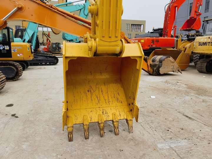 Komatsu PC 220-8 Excavator - Escavadora de rastos: foto 4 Komatsu PC 220-8 Excavator - Escavadora de rastos: foto 4