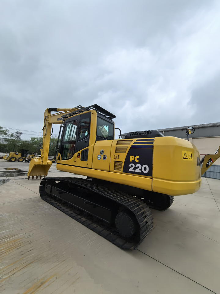 Komatsu PC 220-8 Excavator - Escavadora de rastos: foto 2 Komatsu PC 220-8 Excavator - Escavadora de rastos: foto 2