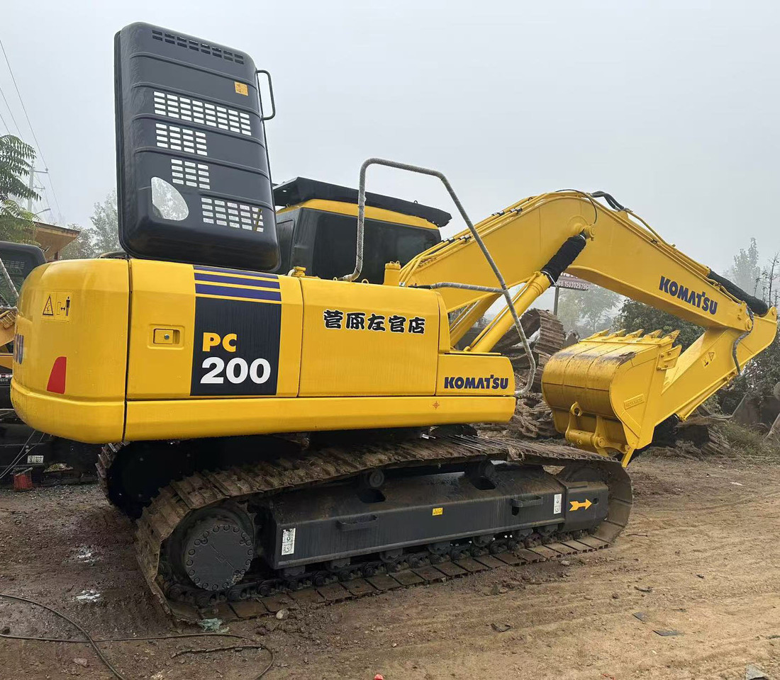 Komatsu PC200-7 excavator - Escavadora de rastos: foto 2 Komatsu PC200-7 excavator - Escavadora de rastos: foto 2