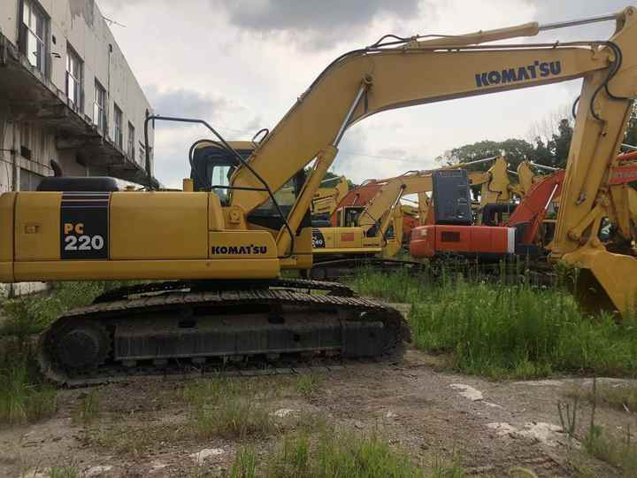 Komatsu PC220-7 - Escavadora de rastos: foto 4 Komatsu PC220-7 - Escavadora de rastos: foto 4