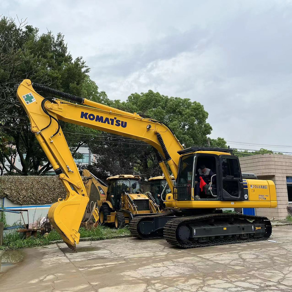 Komatsu PC220-8 Excavator - Escavadora de rastos: foto 2 Komatsu PC220-8 Excavator - Escavadora de rastos: foto 2