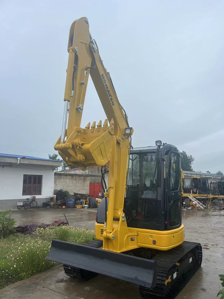 Komatsu PC55MR - Mini escavadeira: foto 4 Komatsu PC55MR - Mini escavadeira: foto 4
