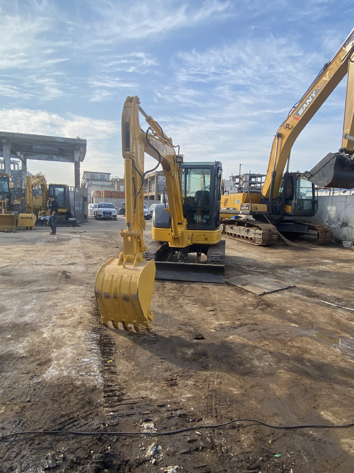 Komatsu PC55MR - Mini escavadeira: foto 5 Komatsu PC55MR - Mini escavadeira: foto 5