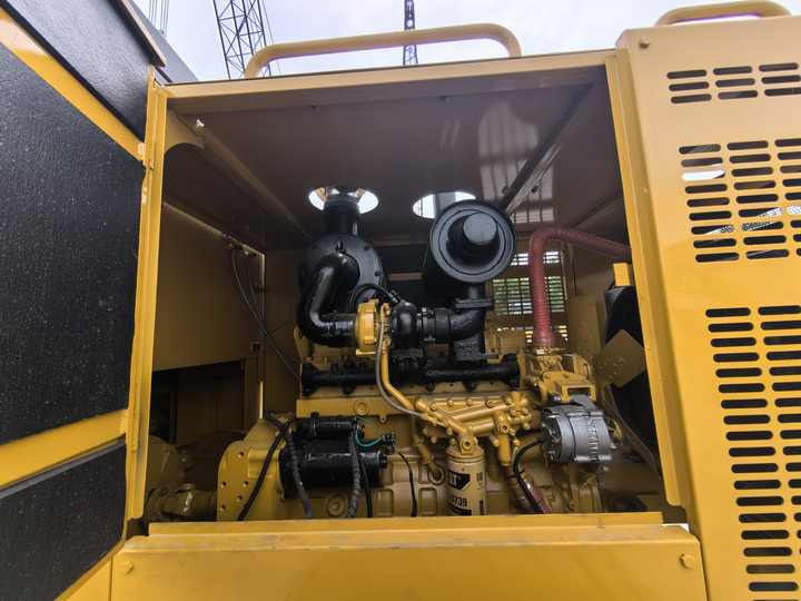 Low hours high quality used motor grader cat 140k cheap for sale - Motoniveladora: foto 5 Low hours high quality used motor grader cat 140k cheap for sale - Motoniveladora: foto 5